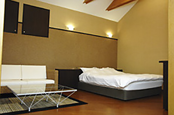 103号室